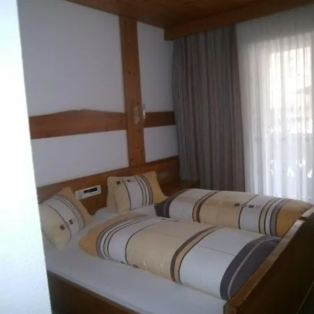 Garni Pfandl Нойштифт-им-Штубайталь