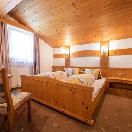 Konukevi Garni Pfandl