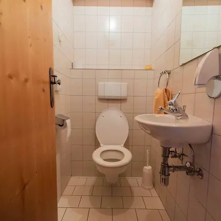 Garni Pfandl Konukevi